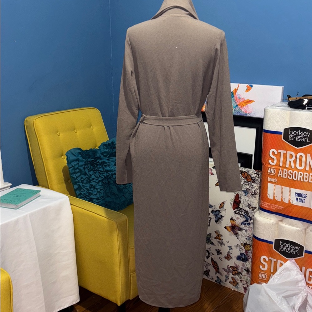 Elegant Tan Long Drape Coat cardigan size medium - Picture 3 of 5